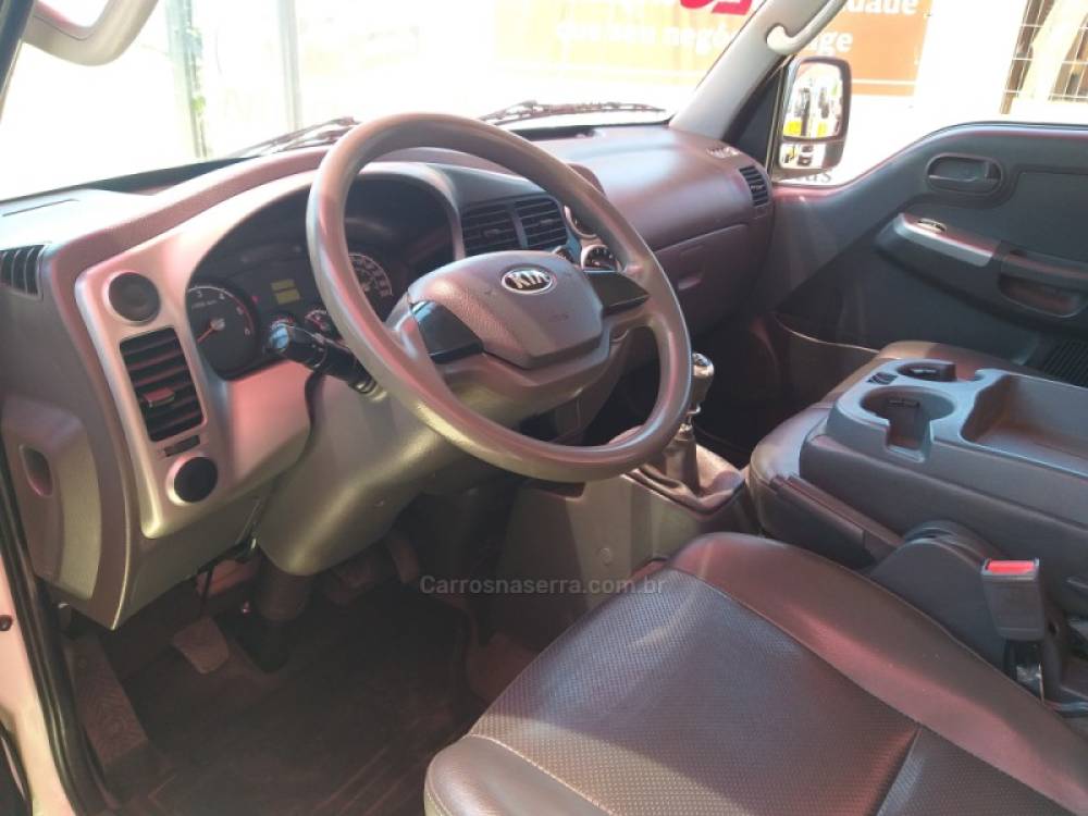 KIA MOTORS - BONGO - 2019/2020 - Branca - R$ 128.000,00