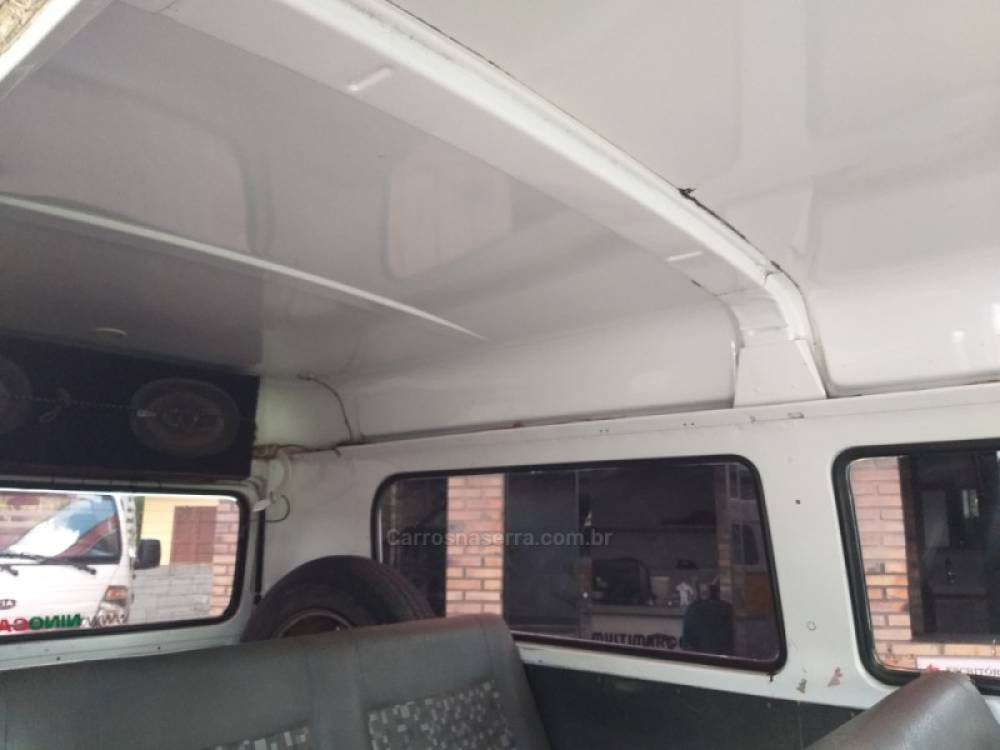 VOLKSWAGEN - KOMBI - 2013/2014 - Branca - Sob Consulta