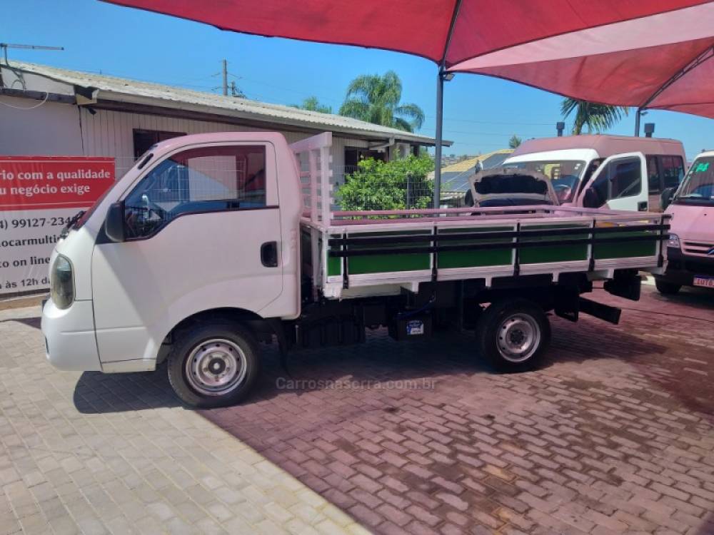 KIA MOTORS - BONGO - 2019/2020 - Branca - R$ 128.000,00