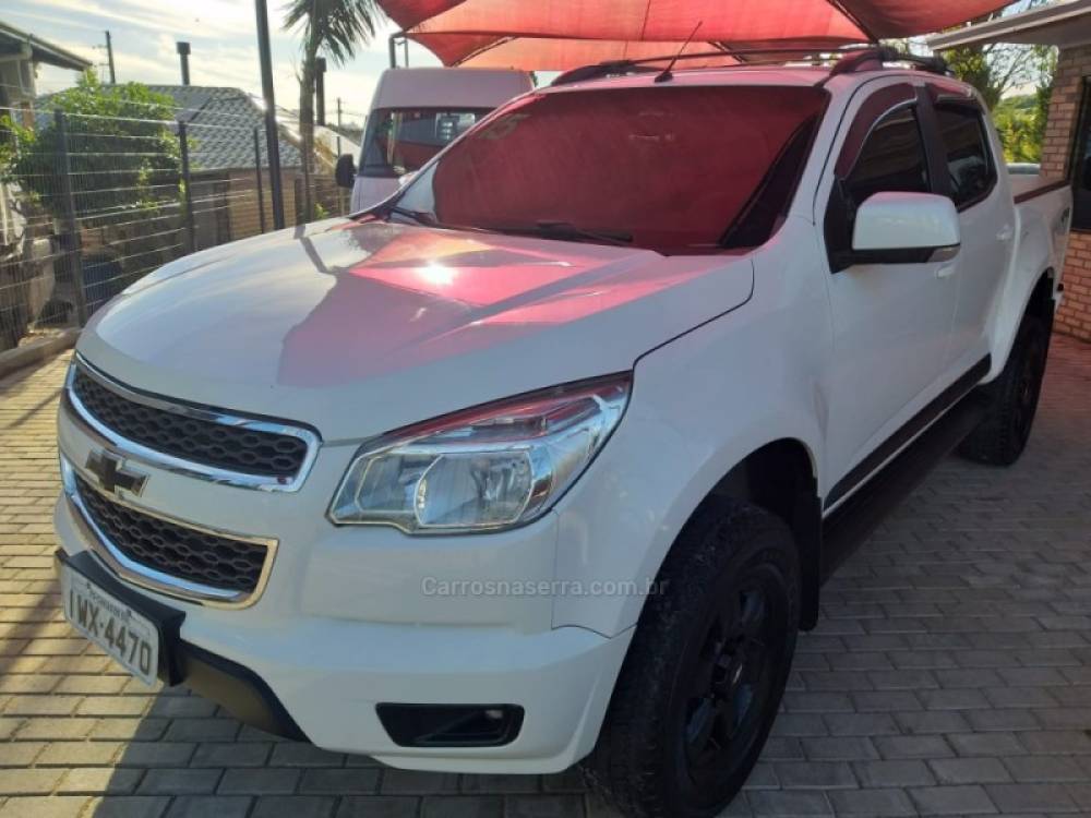 CHEVROLET - S10 - 2015/2015 - Branca - R$ 102.800,00