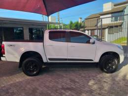CHEVROLET - S10 - 2015/2015 - Branca - R$ 102.800,00