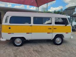 VOLKSWAGEN - KOMBI - 2013/2014 - Branca - Sob Consulta