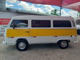 VOLKSWAGEN - KOMBI - 2013/2014 - Branca - Sob Consulta