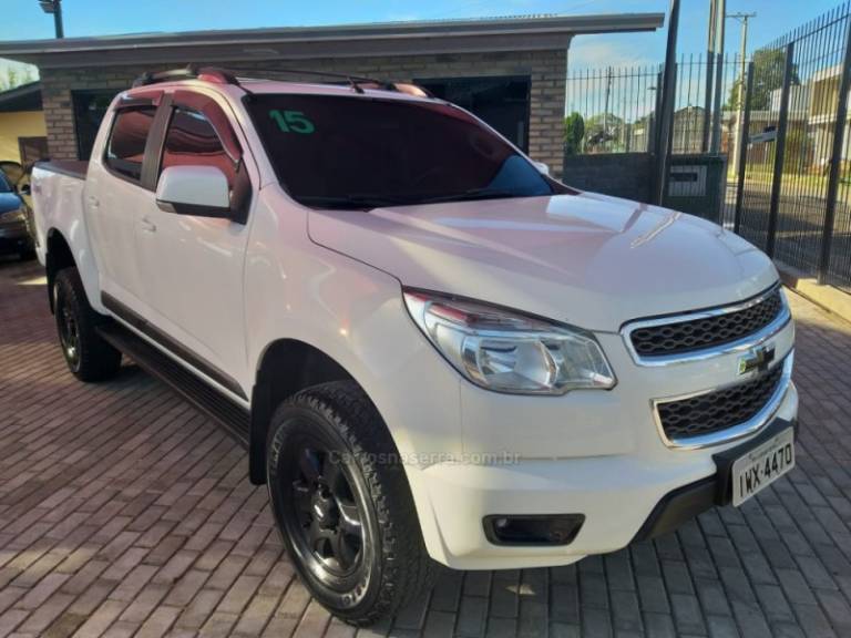 CHEVROLET - S10 - 2015/2015 - Branca - R$ 102.800,00