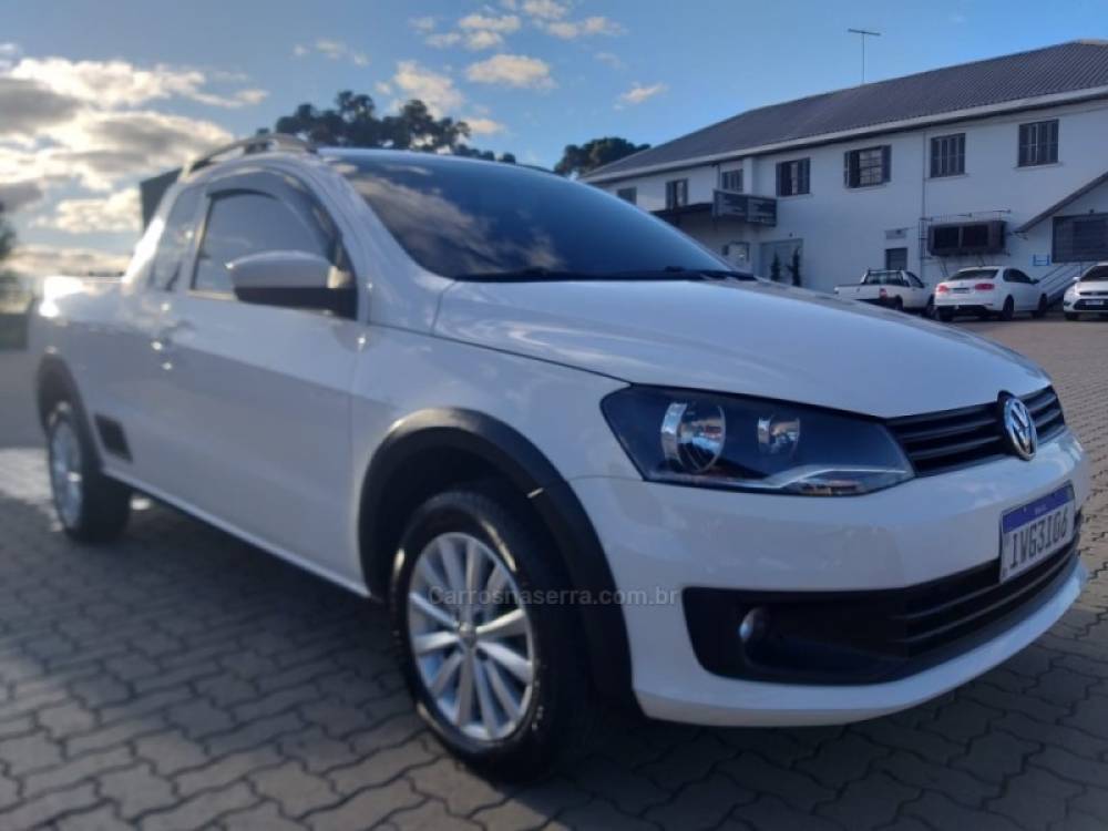 VOLKSWAGEN - SAVEIRO - 2014/2015 - Branca - R$ 51.500,00
