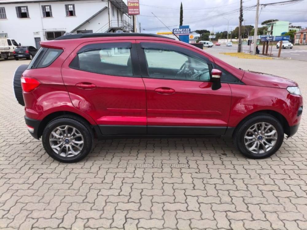 FORD - ECOSPORT - 2016/2017 - Vermelha - R$ 59.800,00