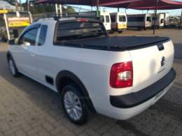 VOLKSWAGEN - SAVEIRO - 2014/2015 - Branca - R$ 51.500,00