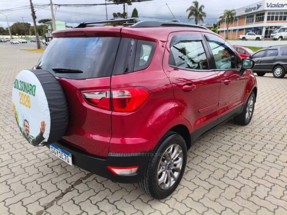 FORD - ECOSPORT - 2016/2017 - Vermelha - R$ 59.800,00